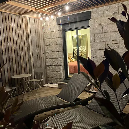 Elegante Vue A 300 M Du Centre ,jardin Clos, Terrasse, Parking Gratuit,2 Chambres,2 Sdb *